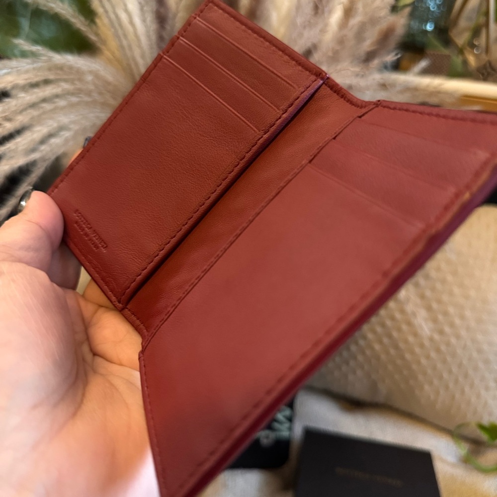 ♥️SOLD on IG♥️ Bottega Veneta Bicolour Cardholder/wallet*PRICE is FIRM* - Picture 15 of 17